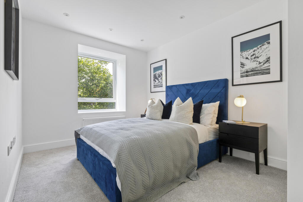 1-Bedroom Show Apartment