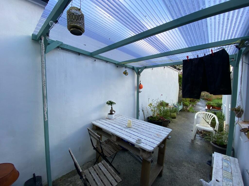 Rear sitting area