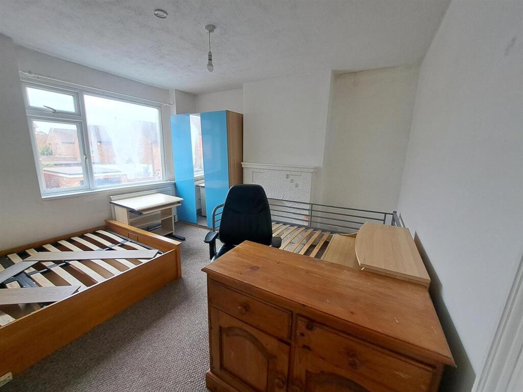 Front bedroom