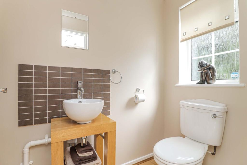 Cloak Room