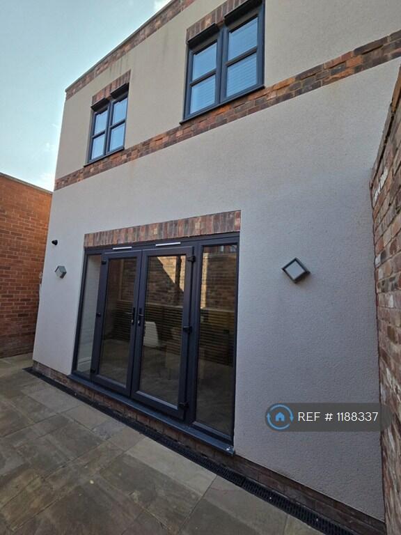 Flat 1 External Private Courtyard