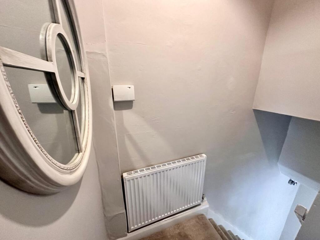 TO THE FIRST FLOOR LANDING