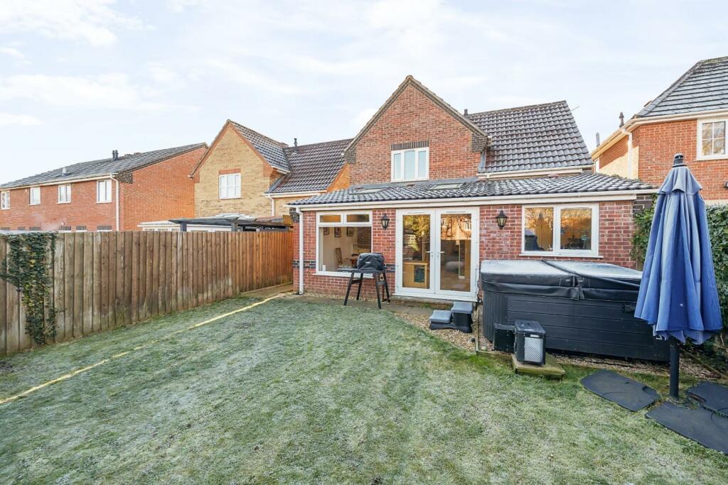 REAR OF THE PROPERTY.jpg