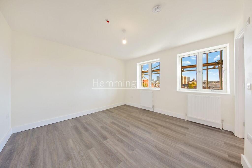 Flat 9, 54 Gray's Inn Road - F2fbC4XWxM61fq4eMQEh.