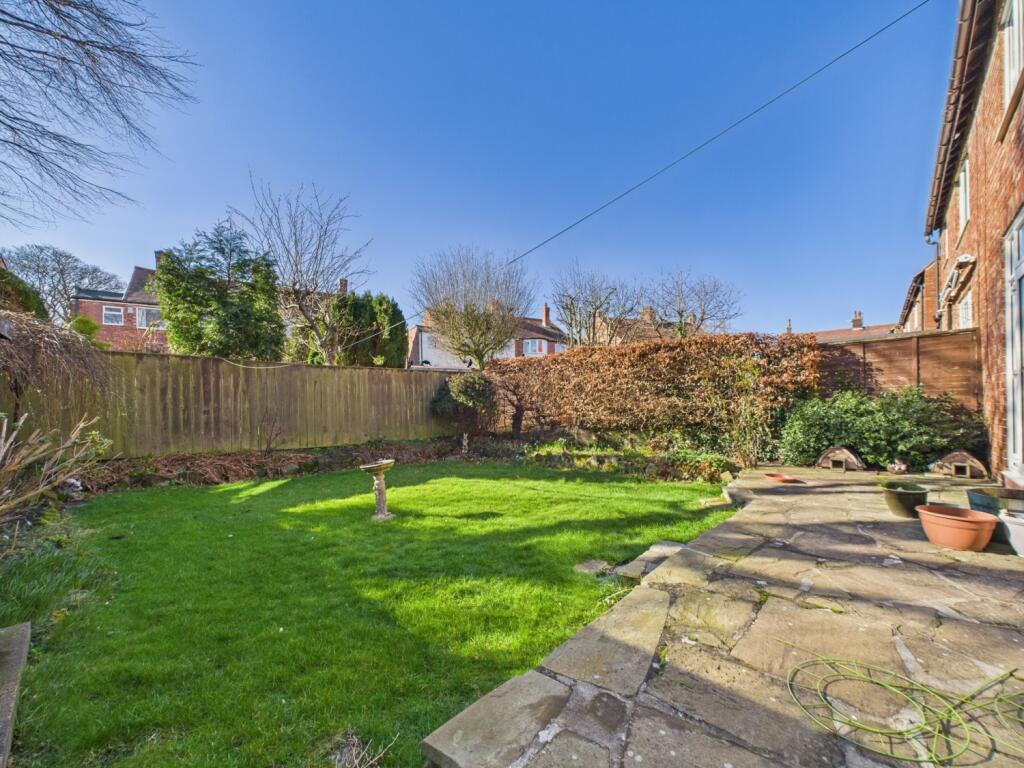 CAM02195G0-PR0066-STILL035