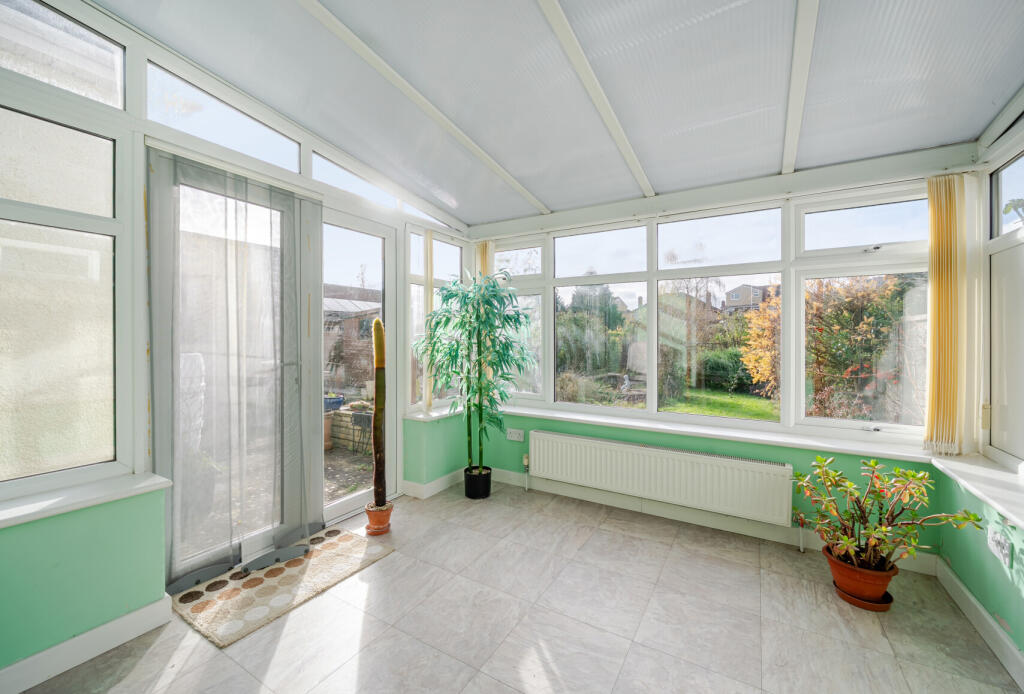 1384905-21-692457...