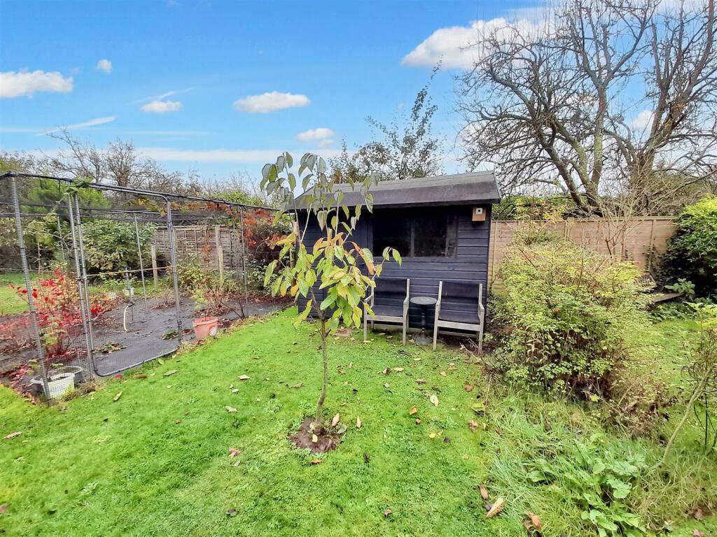 Rear garden 9 new.jpg