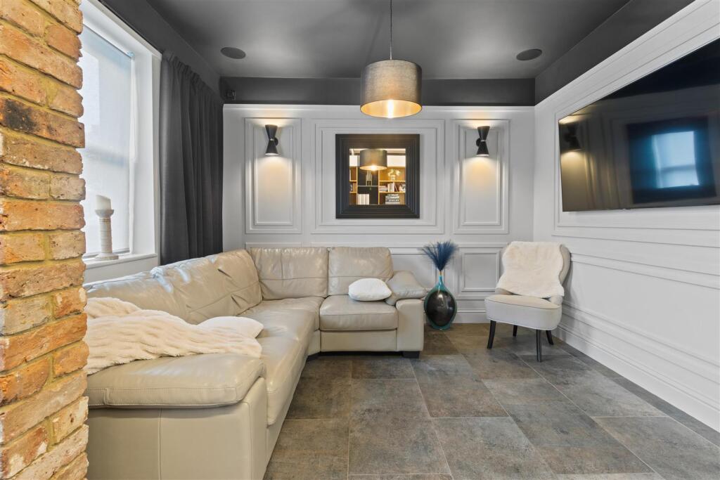 living room #5.jpg