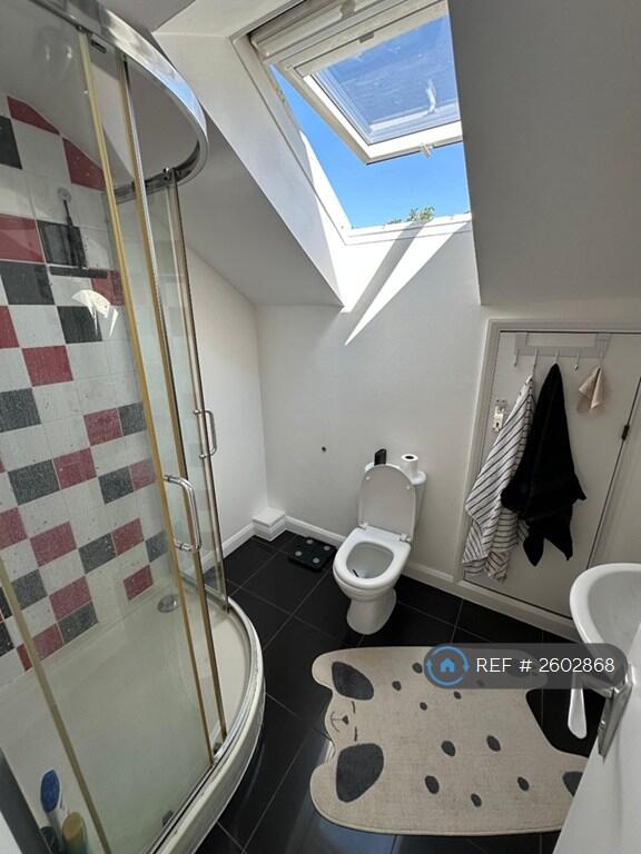 En Suite Bathroom