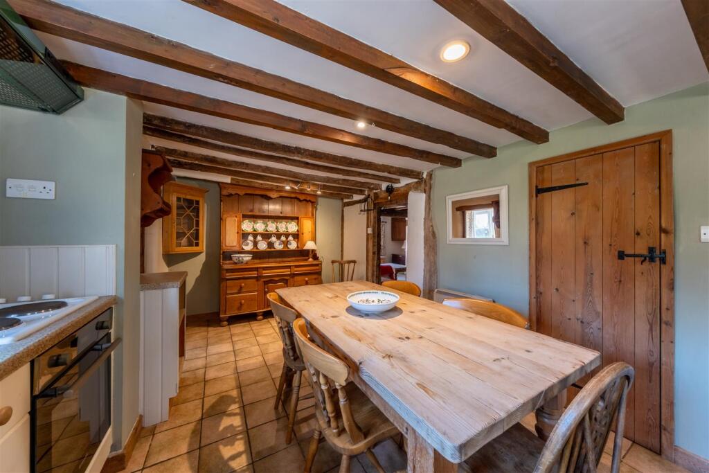 Laburnum Cottage-004.jpg