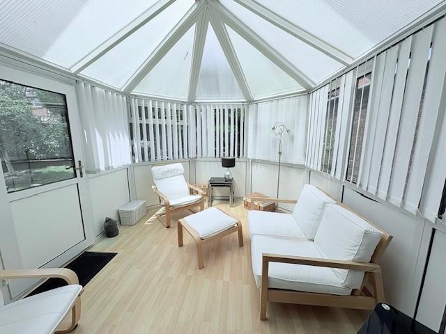 16 Dene Hollow 15.jpg