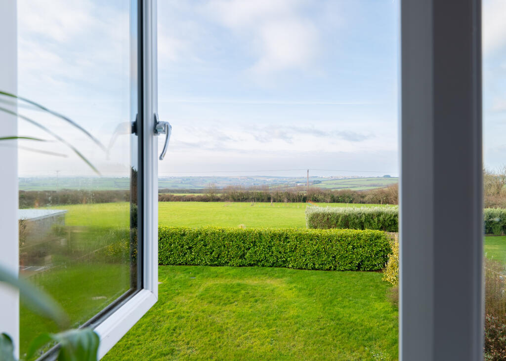 67b5ee2218a52_High Croft-15