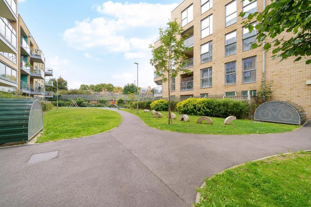 communal gardens.jpg