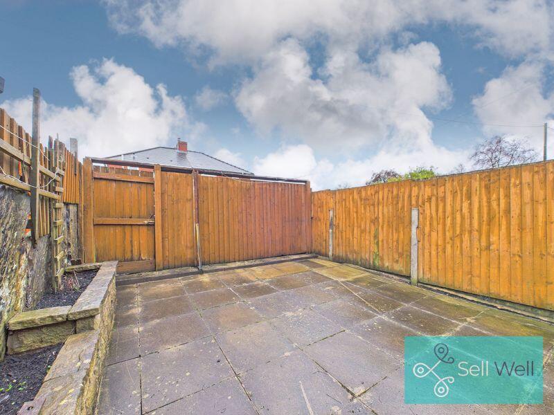 Low-Maintenance Rear Yard