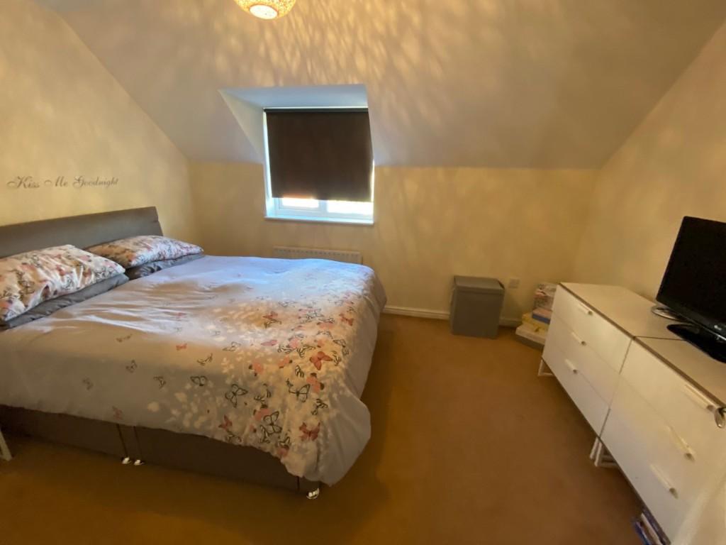 Bedroom 1 (2)