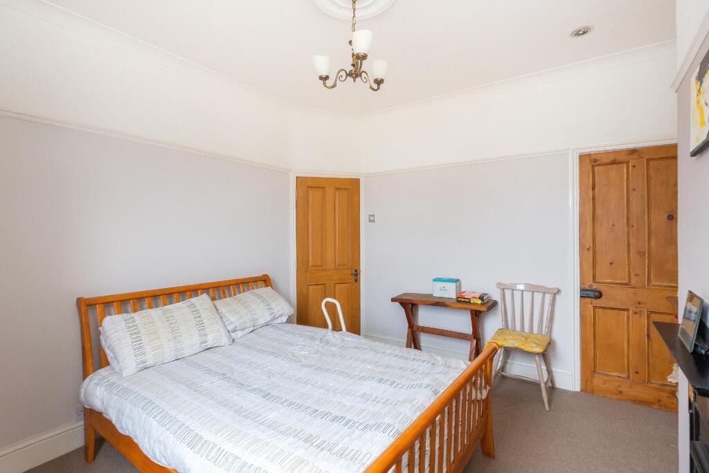 0W1SSE - Bedroom C.jpg