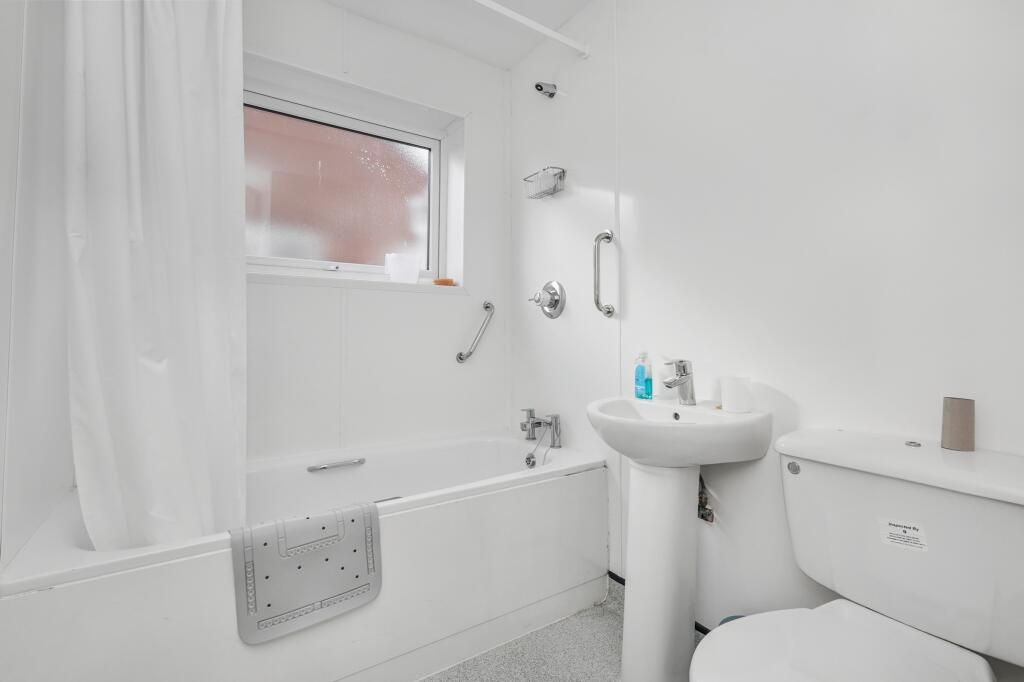 13 Meadowbrook Road, Ashford, Kent, TN24 9AZ