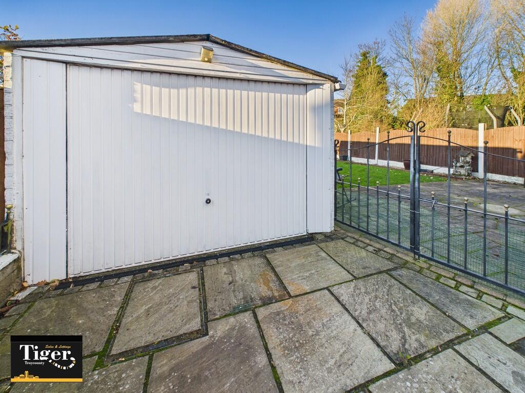 CAM02176G0-PR0762...