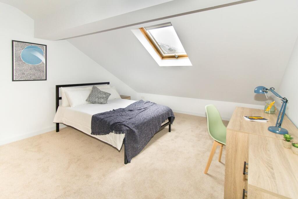 Student Digs - Maple