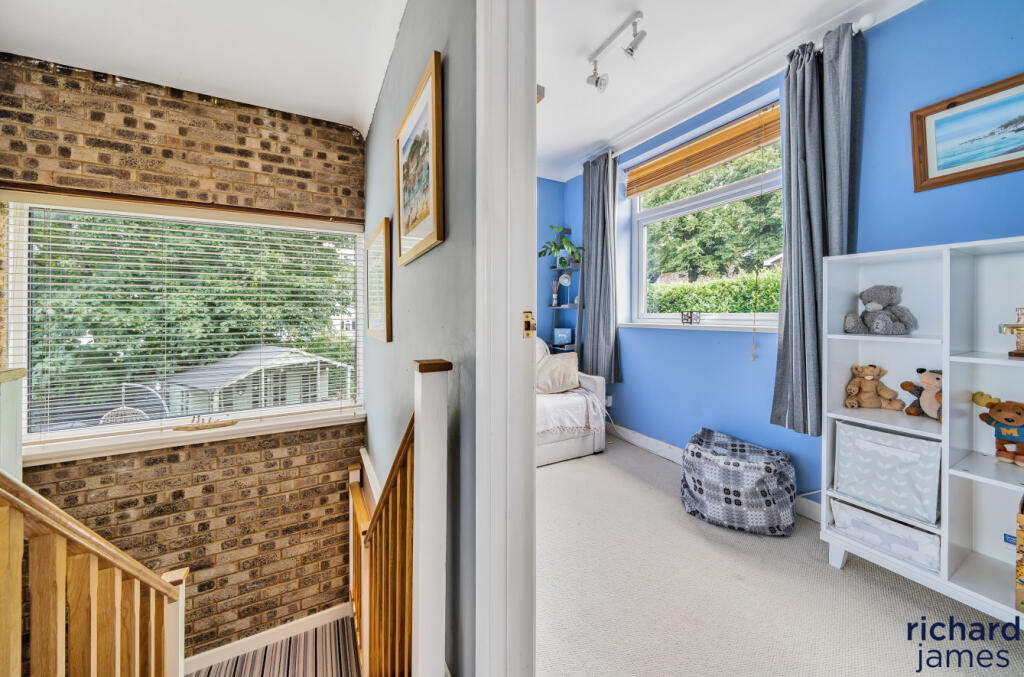 3f410703-422b-445...