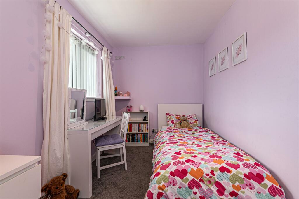 8 Tweedbank Avenue Tweedbank 49.JPG