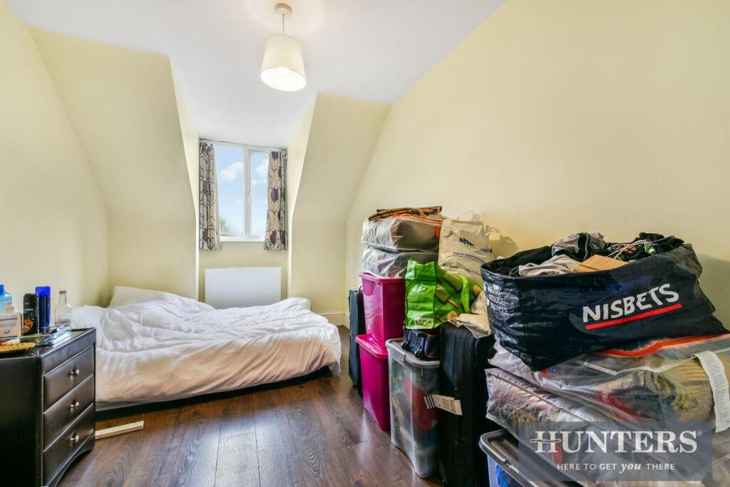 33a Wrythe bedroom 2.jpeg