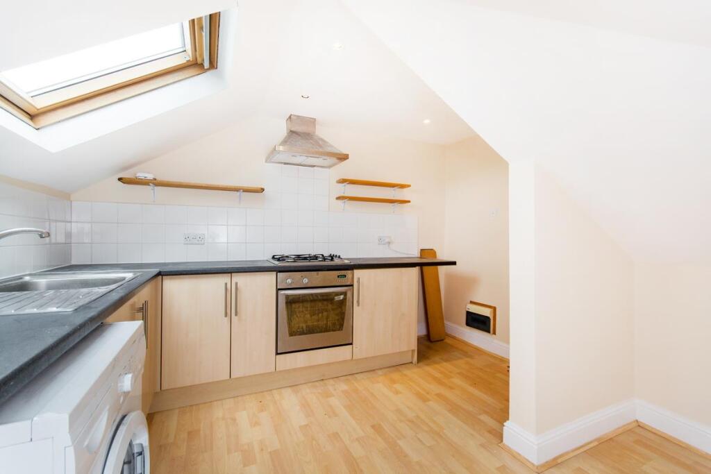 97c Peak Hill, SE26 4NS-8.jpg