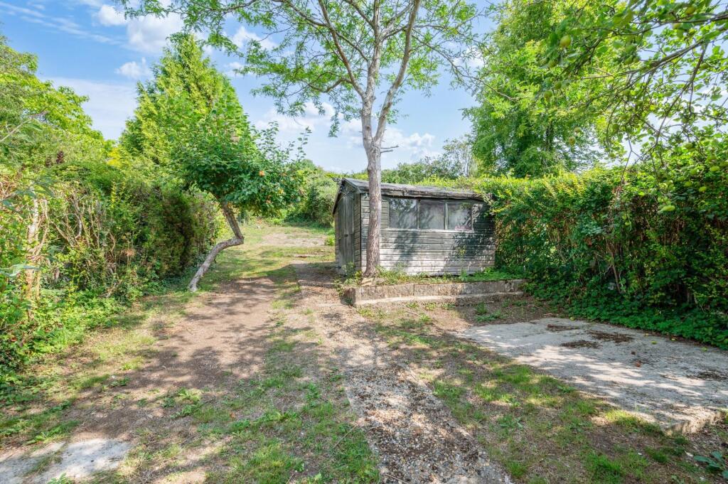 CHIPSTEAD LANE,  (16).jpg