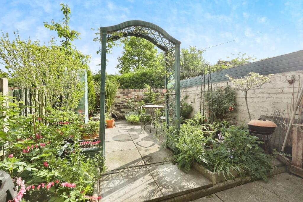 GARDEN