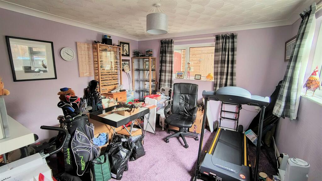 Bedroom 4.jpg