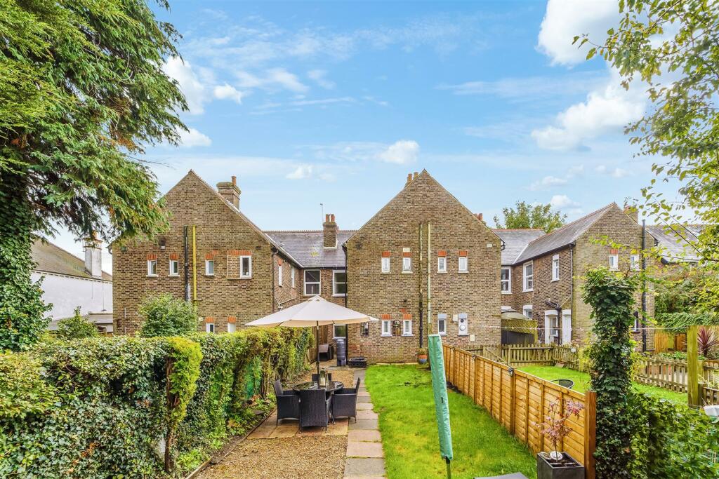 LYME REGIS ROAD, 19A  (15).jpg