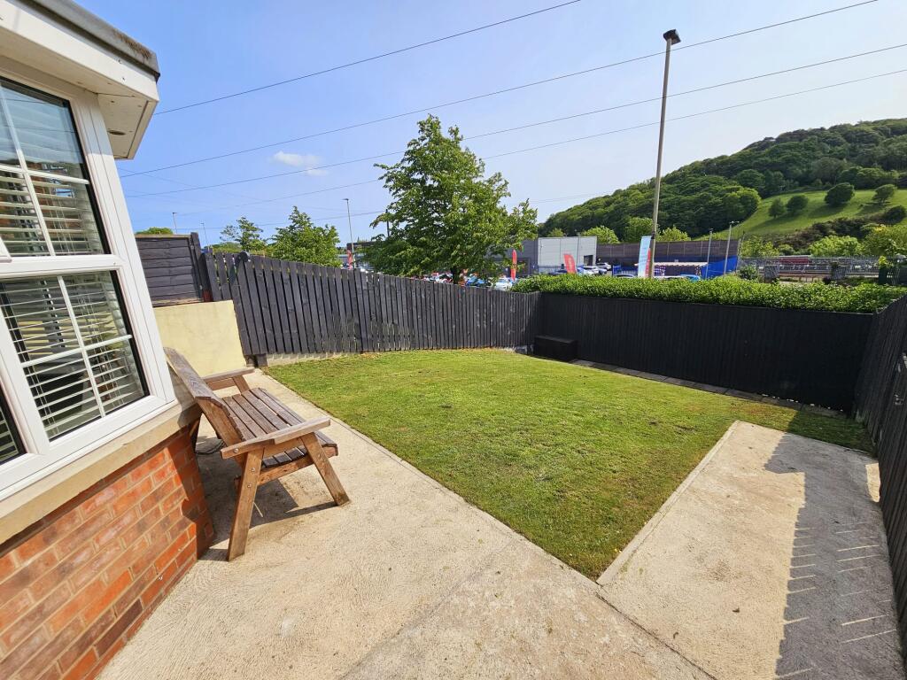 5c2a98e0-41cd-4c0a-9d1f-1d407a1f356e