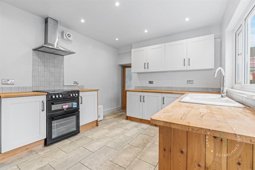 Anchor Street, Taffs Well (10).jpg