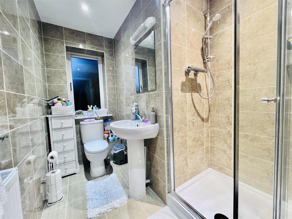 Ensuite Two