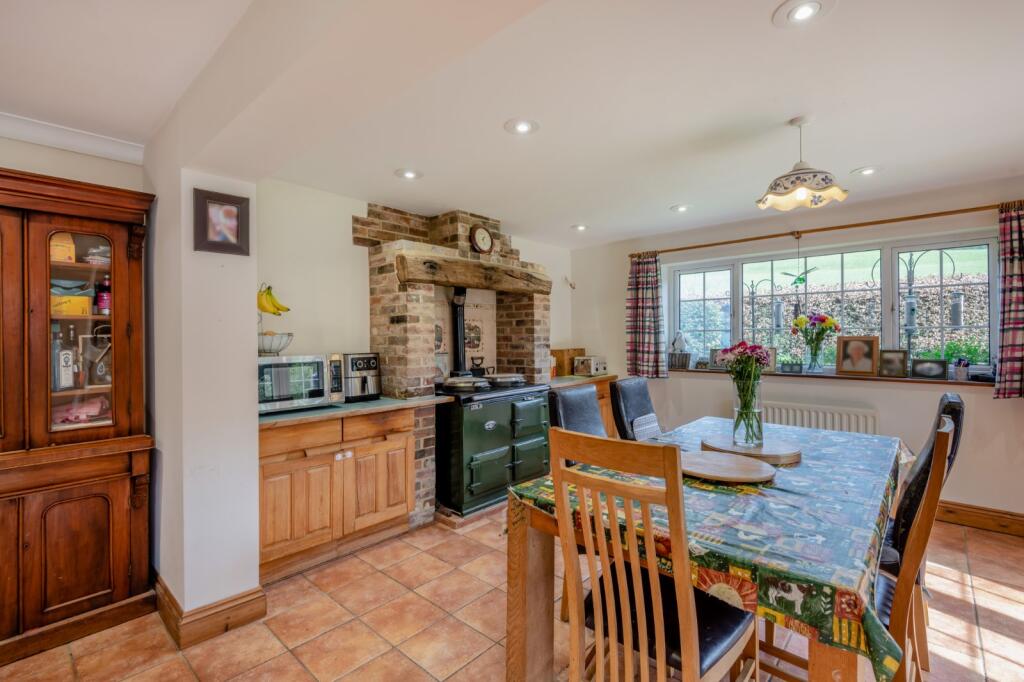 Kitchen/Breakfast Rm