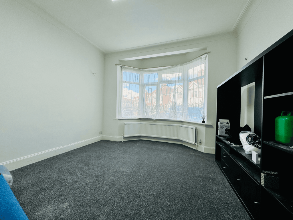 LIVINGROOM ONE