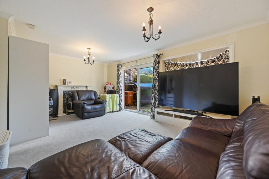 RCEWEMOVE- 70 sherrington avenue- reception 6 (1)