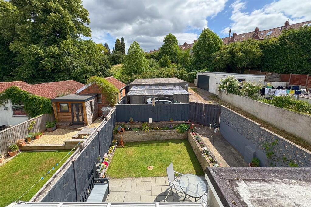 View to rear of property.jpg