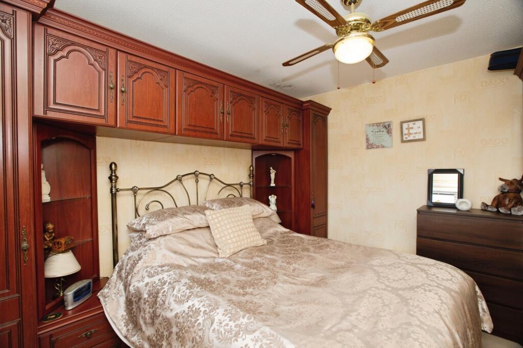 Bedroom Oone