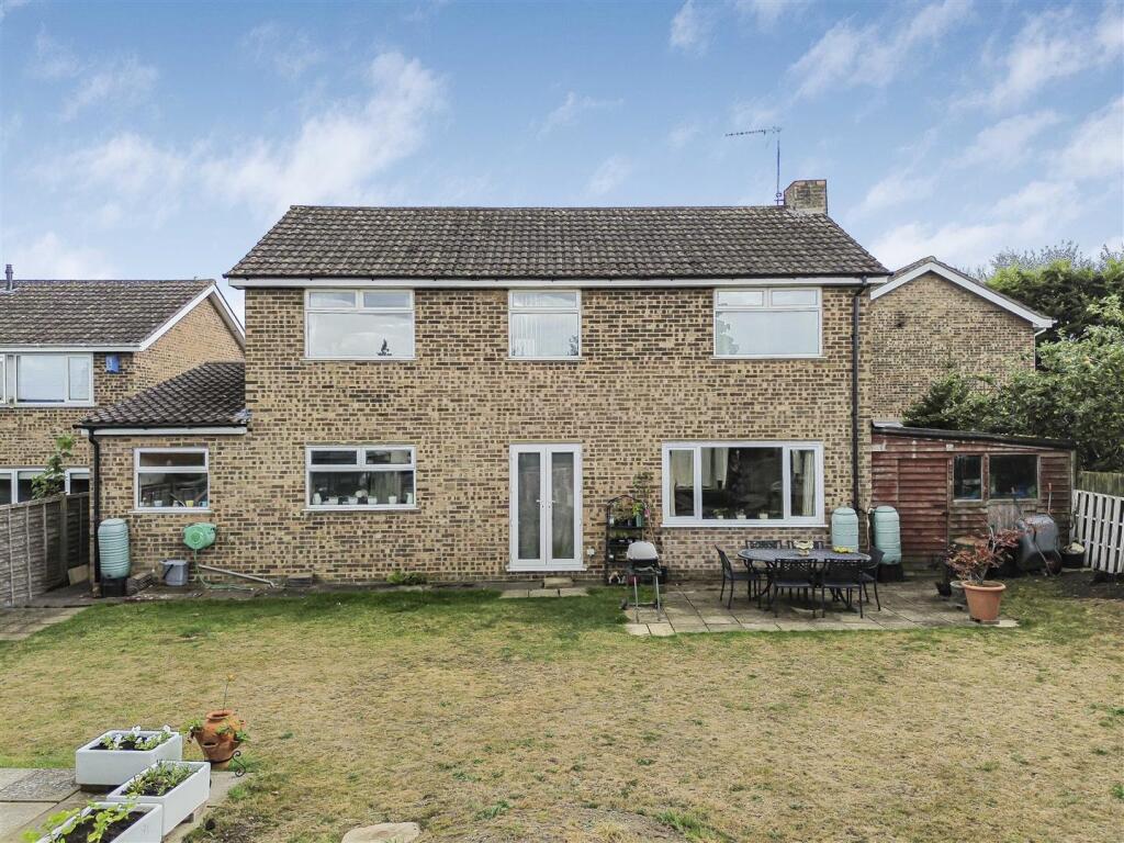10 Orchard Close