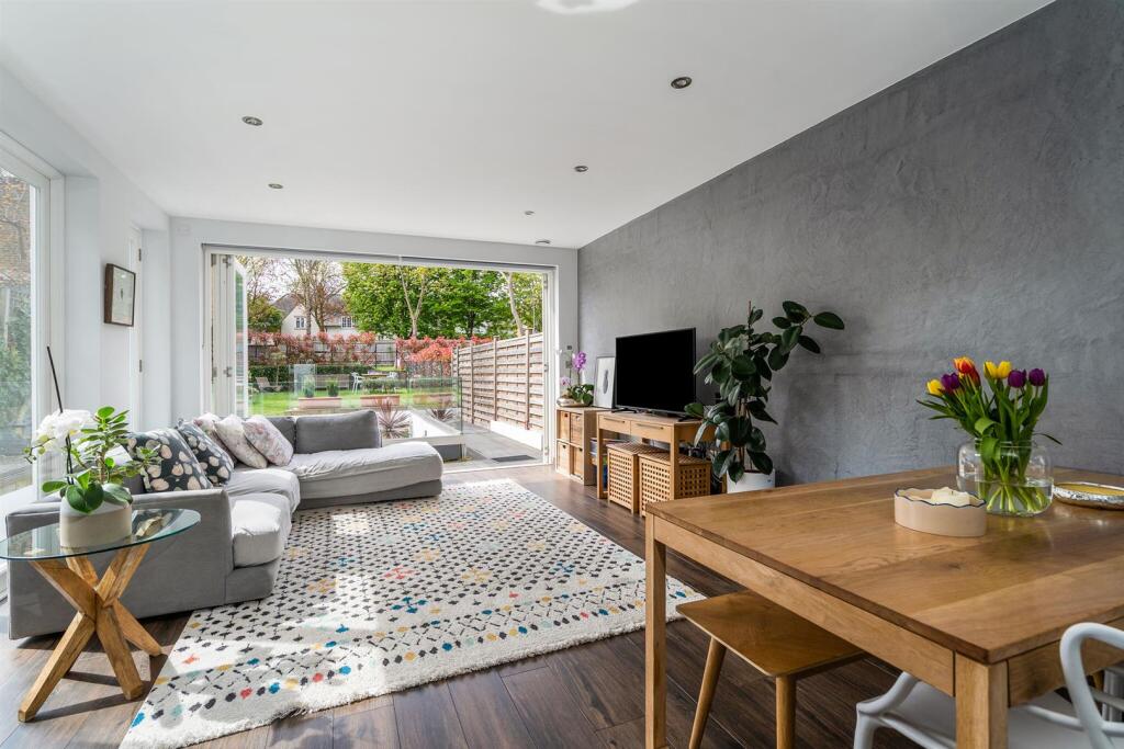 90061_Flat 1 Gable House (5)_low.jpg