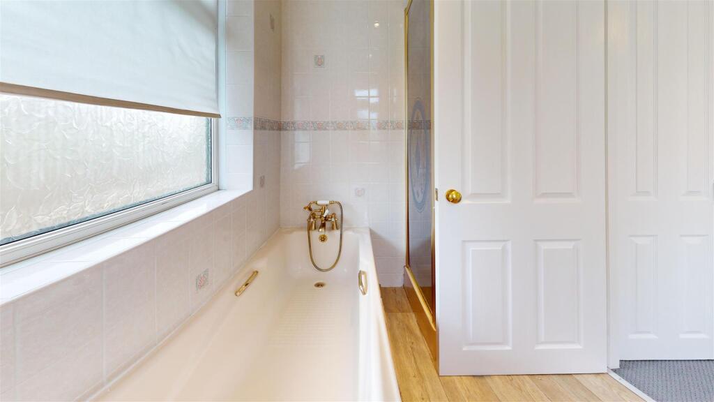 Grange-Close-Bathroom.jpg