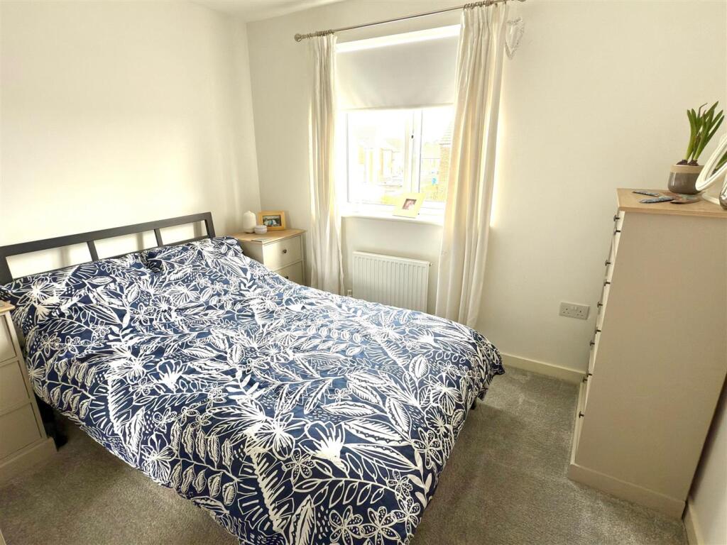 BED 2.jpg