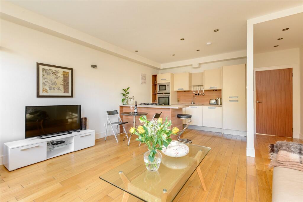 Living Room/Kitchen