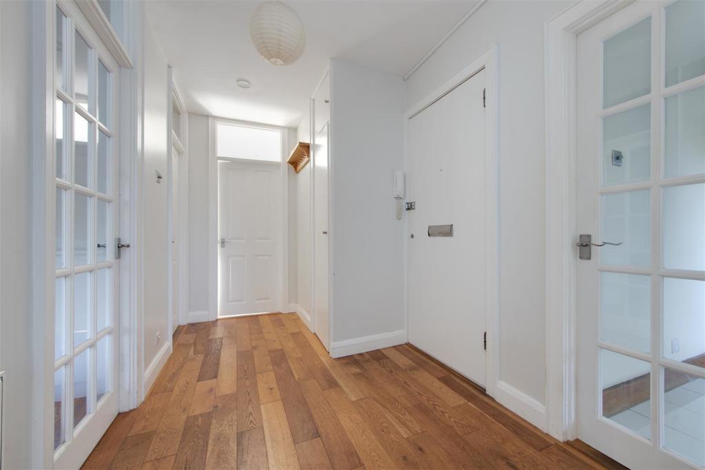 Entrance Hallway: