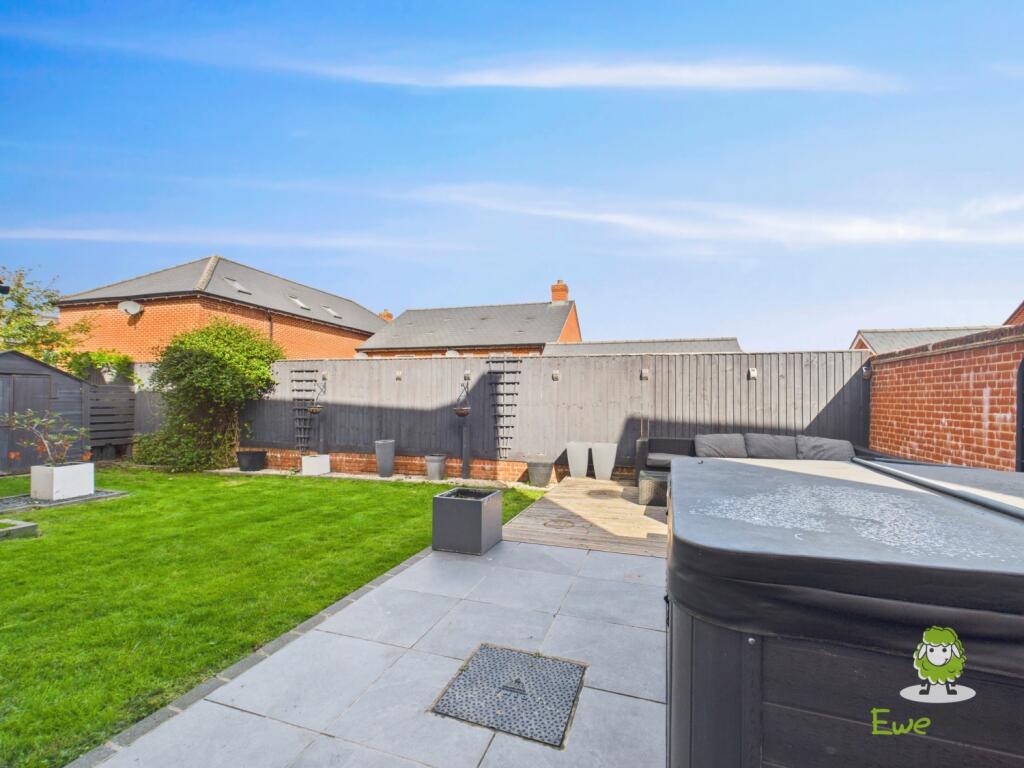 EweMove Estate Agents Basingstoke - Rockbourne Roa