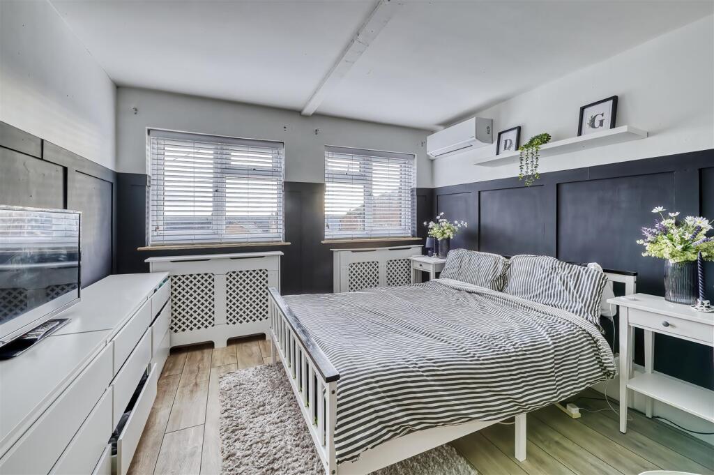 21 College St HF -808.jpg