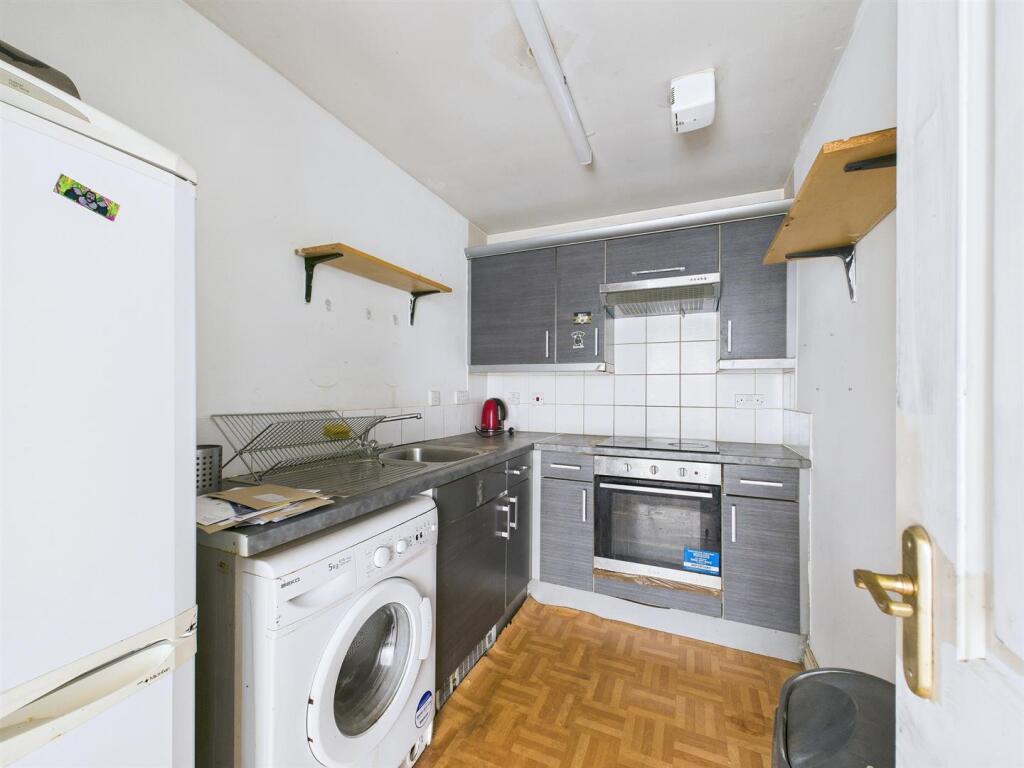 3 - Flat 99 The Maytrees.jpg