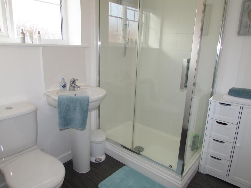 EN SUITE
