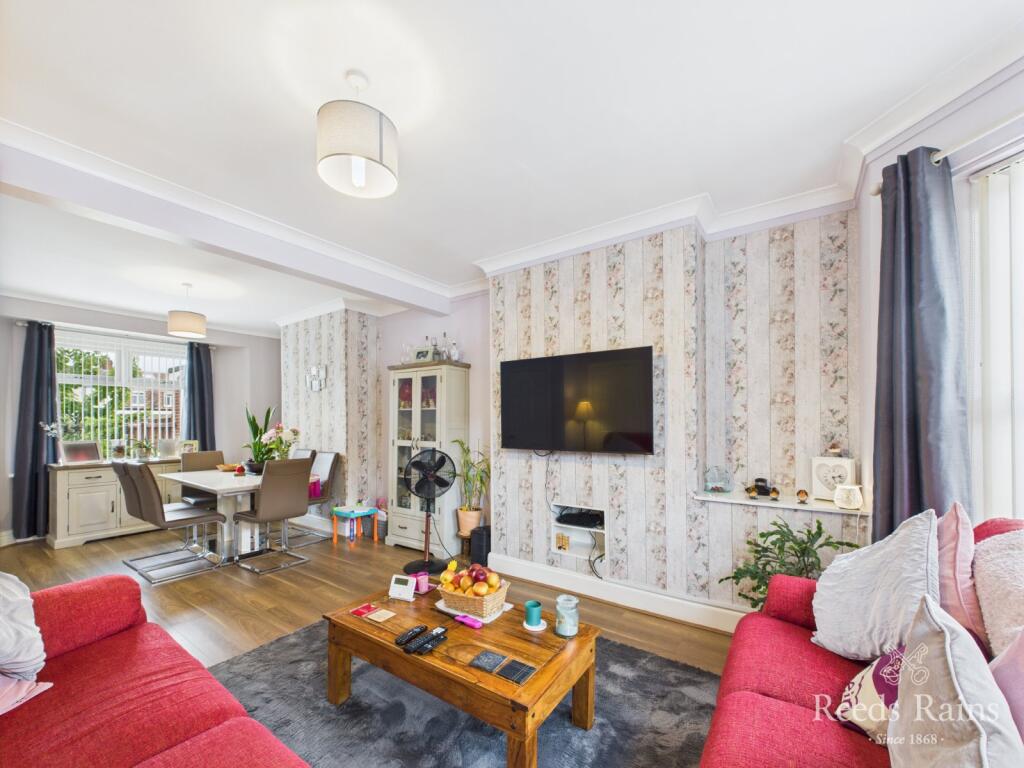 Sitting/Dining Room